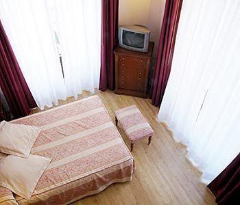 Hotel Comte Tallaferro Besalu Ngoại thất bức ảnh